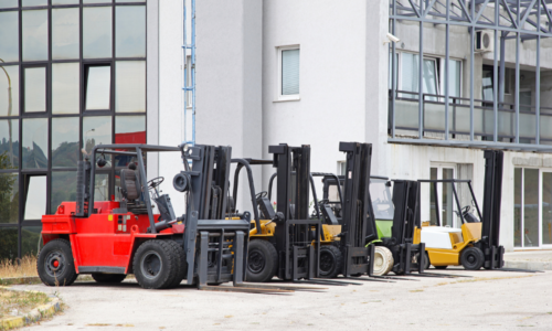 Montacargas de combustión VS Montacargas eléctricos